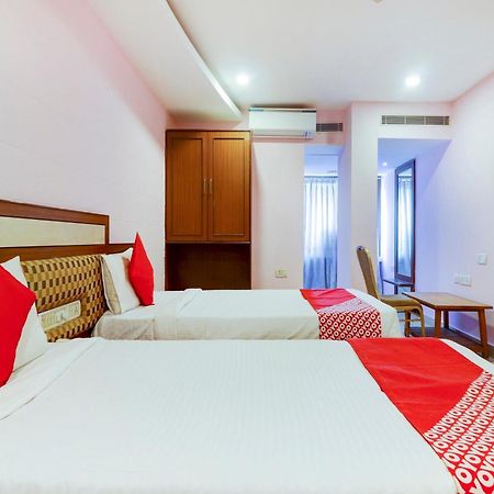 Super Collection O 77115 Vaishnavi Palace حيدر أباد المظهر الخارجي الصورة