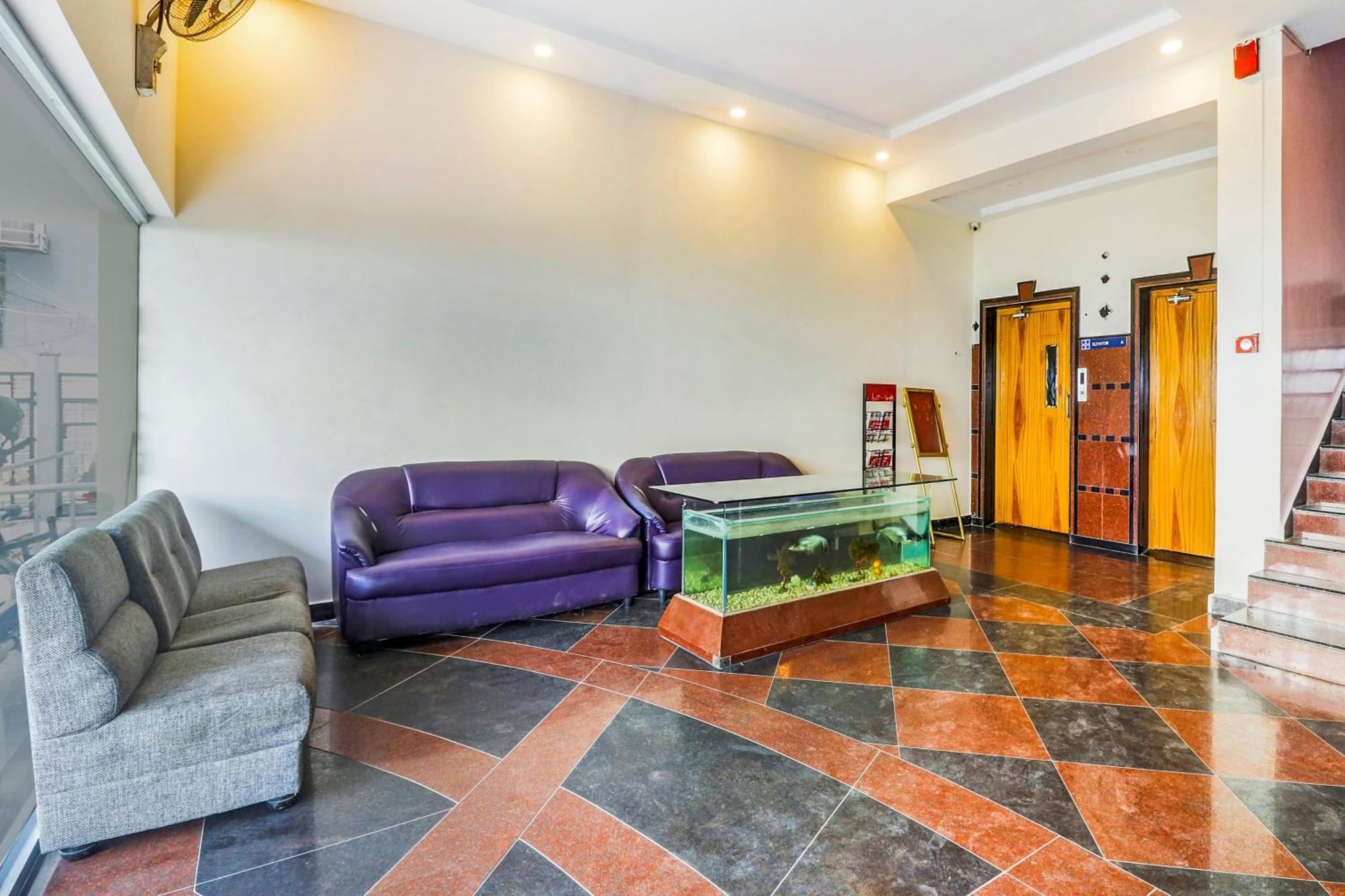 Super Collection O 77115 Vaishnavi Palace حيدر أباد المظهر الخارجي الصورة