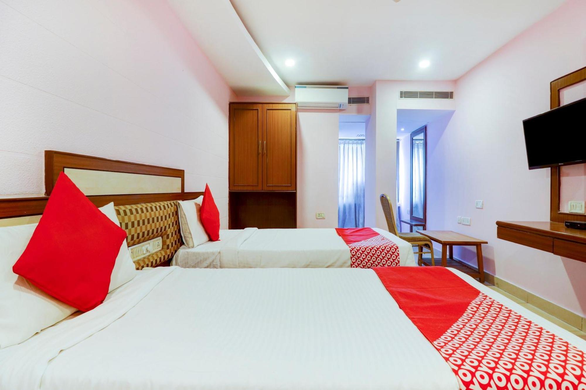 Super Collection O 77115 Vaishnavi Palace حيدر أباد المظهر الخارجي الصورة