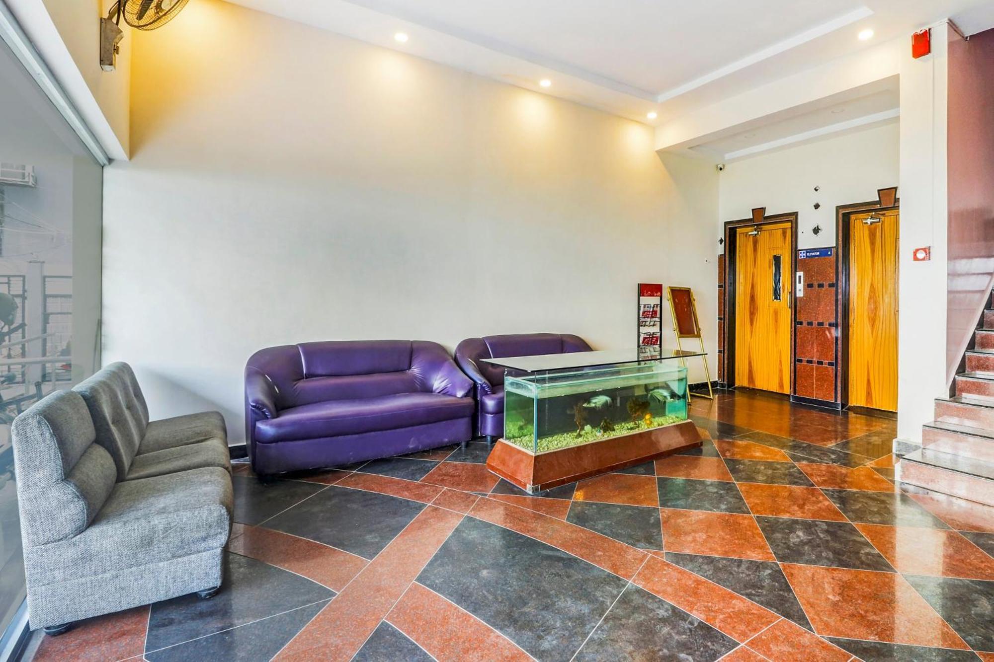 Super Collection O 77115 Vaishnavi Palace حيدر أباد المظهر الخارجي الصورة